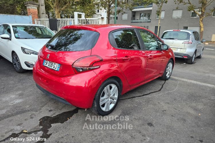 Peugeot 208 1.2l Ess 82 style 03-2018 - <small></small> 7.990 € <small>TTC</small> - #5