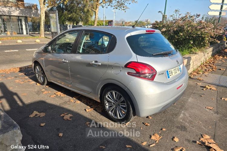 Peugeot 208 1.2l Ess 82ch GARANTIE - <small></small> 5.990 € <small>TTC</small> - #4