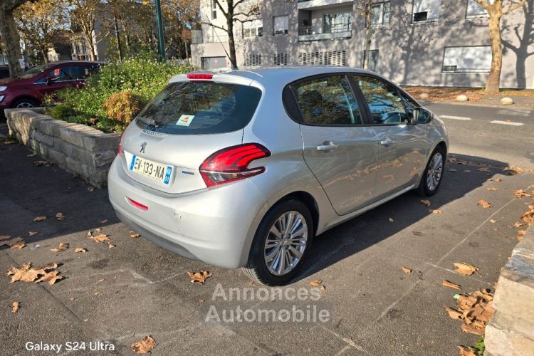 Peugeot 208 1.2l Ess 82ch GARANTIE - <small></small> 5.990 € <small>TTC</small> - #5