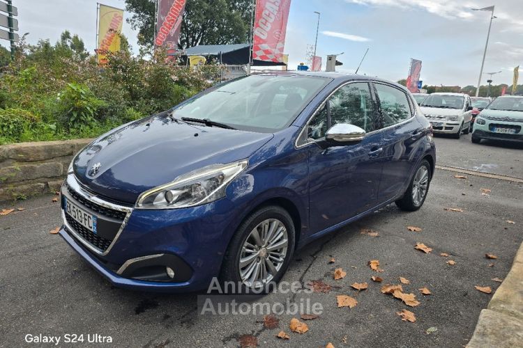 Peugeot 208 1.2l Ess 82ch Style 02-2017 GARANTIE - <small></small> 6.990 € <small>TTC</small> - #1