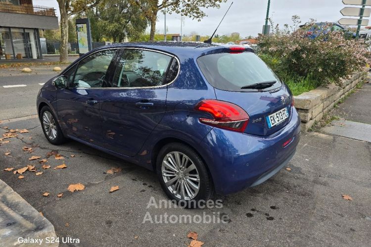 Peugeot 208 1.2l Ess 82ch Style 02-2017 GARANTIE - <small></small> 6.990 € <small>TTC</small> - #5