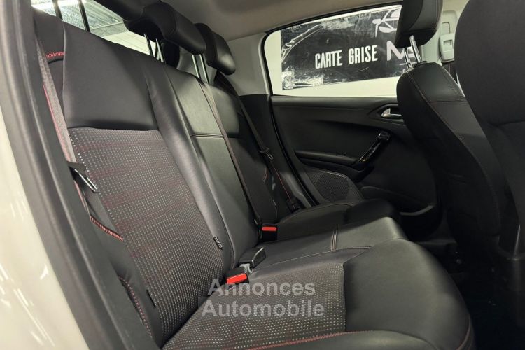 Peugeot 208 1.2l Puretech 110 ch Gt Line EAT6 12/2015 - <small></small> 9.990 € <small>TTC</small> - #11