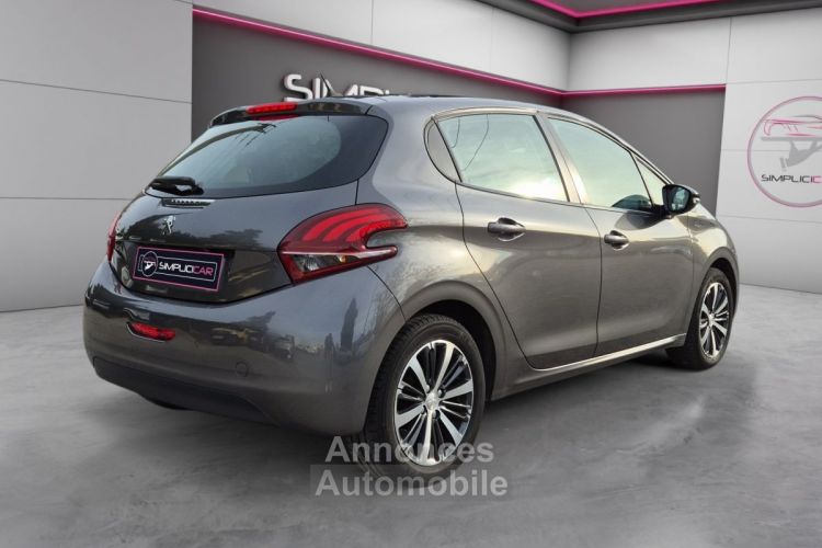 Peugeot 208 1.2VTI 82ch BVM5 ALLURE/CARPLAY/TOIT PANO/SIEGES CHAUFFANTS/COURROIE NEUVE/GARANTIE 12 MOIS - <small></small> 8.480 € <small>TTC</small> - #8