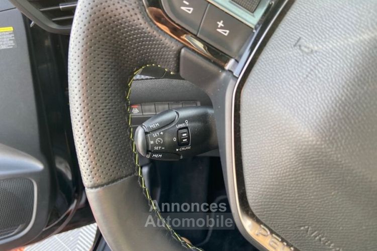 Peugeot 208 136 GT LINE GPS Caméra 1°Main - <small></small> 19.850 € <small>TTC</small> - #17