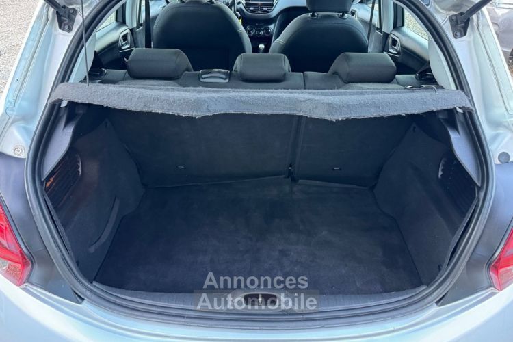 Peugeot 208 1.4 E-HDI FAP BUSINESS BMP5 5P / CRITERE 2 / - <small></small> 9.900 € <small>TTC</small> - #14