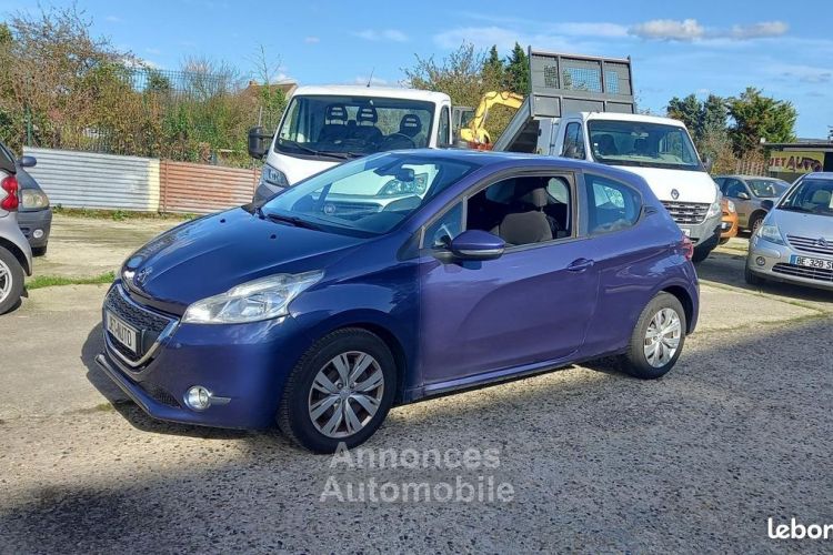 Peugeot 208 1.4 HDI 68 BUSINESS PACK - <small></small> 6.500 € <small>TTC</small> - #1