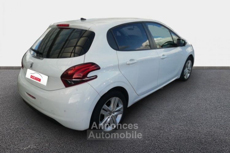 Peugeot 208 1.5 BlueHDi S&S - 100  BERLINE Signature PHASE 2 - <small></small> 11.990 € <small>TTC</small> - #8