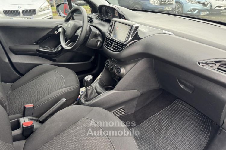 Peugeot 208 1.6 BlueHDi - 100 BERLINE Active PHASE 2 - <small></small> 8.490 € <small>TTC</small> - #8