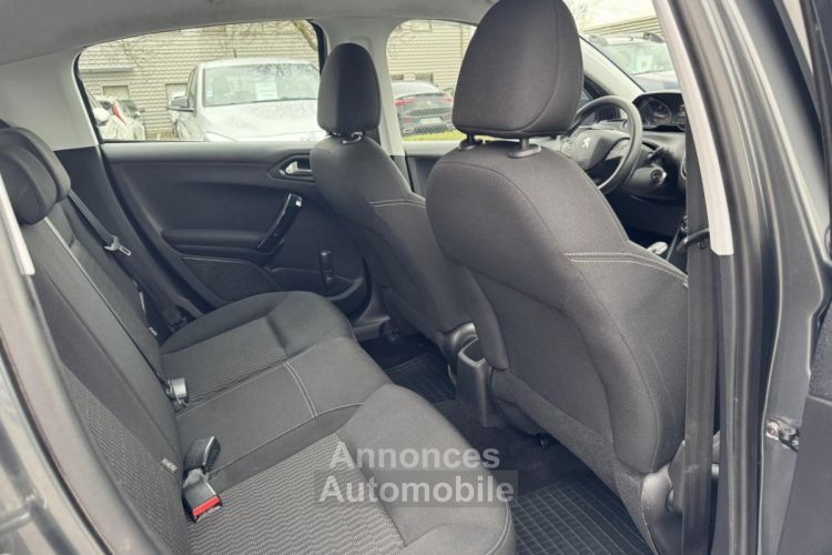 Peugeot 208 1.6 BlueHDi - 100 BERLINE Active PHASE 2 - <small></small> 8.490 € <small>TTC</small> - #12