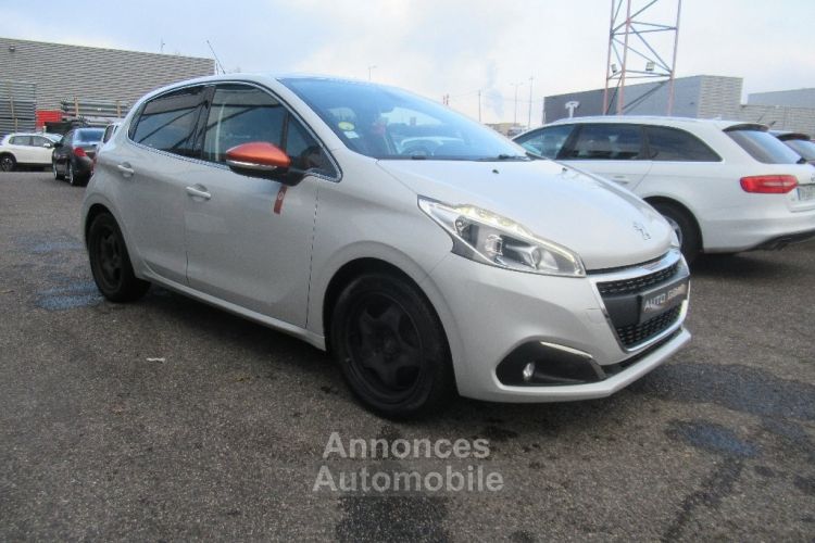 Peugeot 208 1.6 BlueHDi 100ch BVM5 Roland Garros - <small></small> 10.990 € <small>TTC</small> - #3