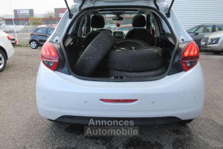 Peugeot 208 1.6 BlueHDi 100ch BVM5 Roland Garros - <small></small> 10.990 € <small>TTC</small> - #8