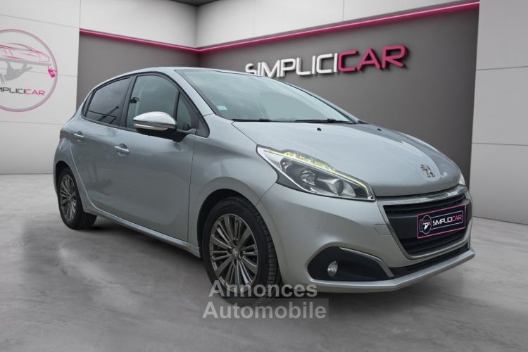 Peugeot 208 1.6 BlueHDi 100ch BVM5 Style - <small></small> 8.490 € <small>TTC</small> - #1