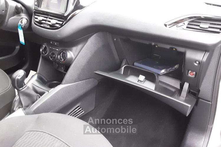 Peugeot 208 1.6 BlueHDi 100ch SetS BVM5 Active Business - <small></small> 9.900 € <small>TTC</small> - #37