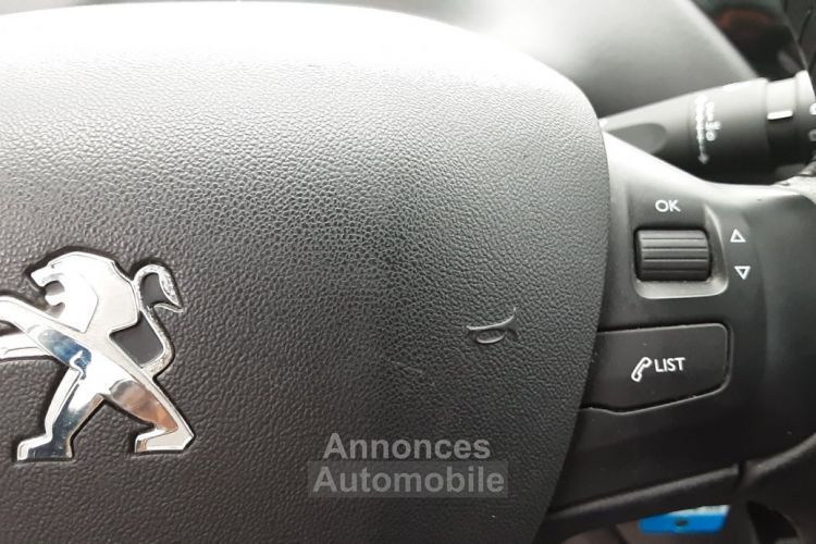 Peugeot 208 1.6 BlueHDi 100ch SetS BVM5 Active Business - <small></small> 9.900 € <small>TTC</small> - #45