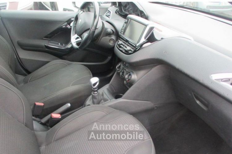 Peugeot 208 1.6 BlueHDi 120ch S&S BVM6 Feline - <small></small> 9.640 € <small>TTC</small> - #3