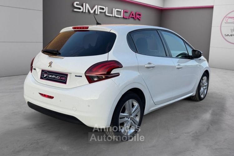 Peugeot 208 1.6 BlueHDi Style // Garantie 1 an// - <small></small> 8.490 € <small>TTC</small> - #4