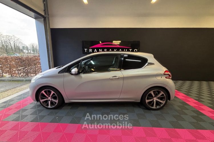 Peugeot 208 1.6 e-HDi 115ch FAP BVM6 Féline/ ICE VELVET - <small></small> 7.490 € <small>TTC</small> - #2