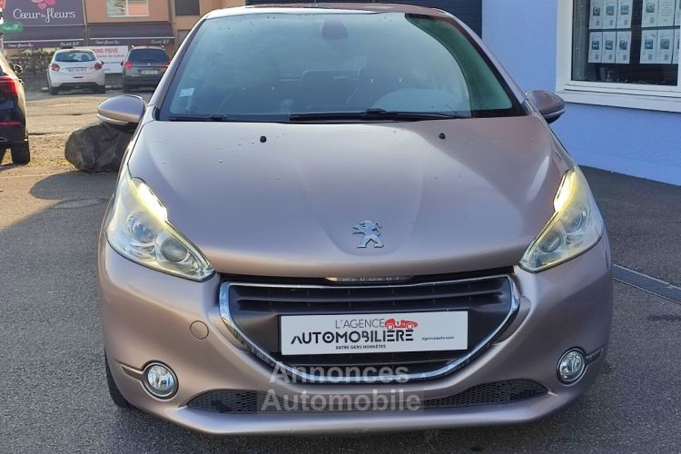 Peugeot 208 1.6 e-HDI 92 Allure - <small></small> 8.490 € <small>TTC</small> - #2