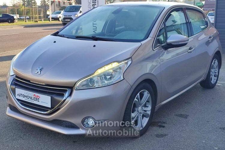 Peugeot 208 1.6 e-HDI 92 Allure - <small></small> 8.490 € <small>TTC</small> - #3