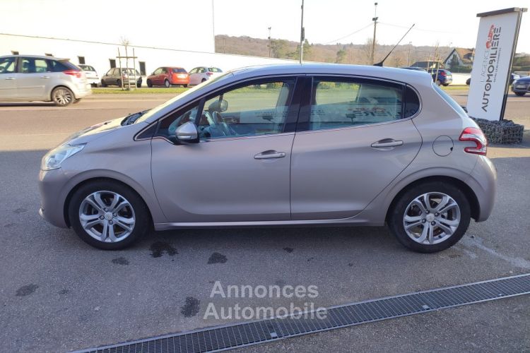 Peugeot 208 1.6 e-HDI 92 Allure - <small></small> 8.490 € <small>TTC</small> - #4