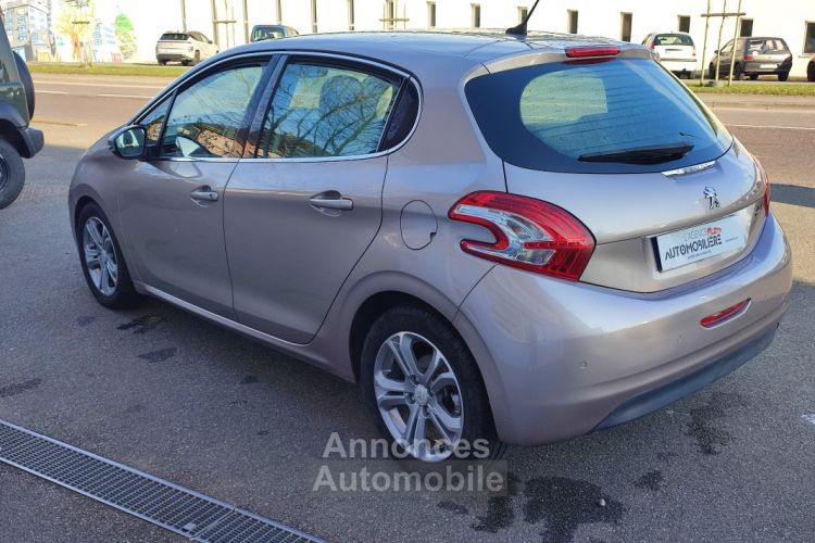 Peugeot 208 1.6 e-HDI 92 Allure - <small></small> 8.490 € <small>TTC</small> - #5