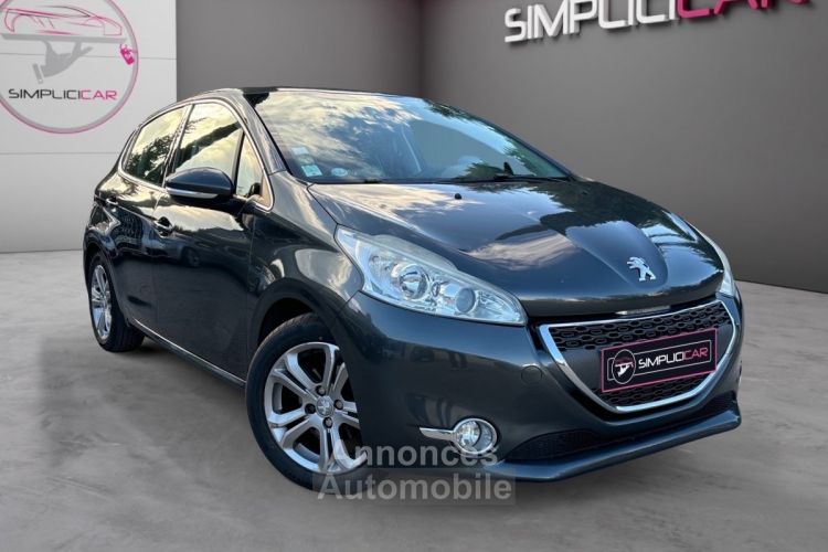 Peugeot 208 1.6 e-HDi 92ch BVM5 Allure - <small></small> 7.990 € <small>TTC</small> - #1