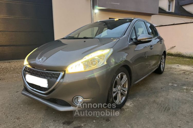 Peugeot 208 1.6 e-HDi 92ch BVM5 Allure - <small></small> 7.990 € <small>TTC</small> - #1