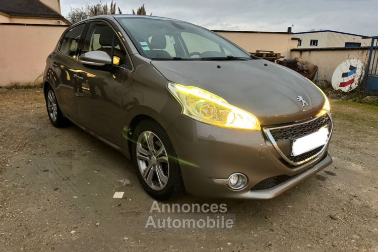 Peugeot 208 1.6 e-HDi 92ch BVM5 Allure - <small></small> 7.990 € <small>TTC</small> - #4