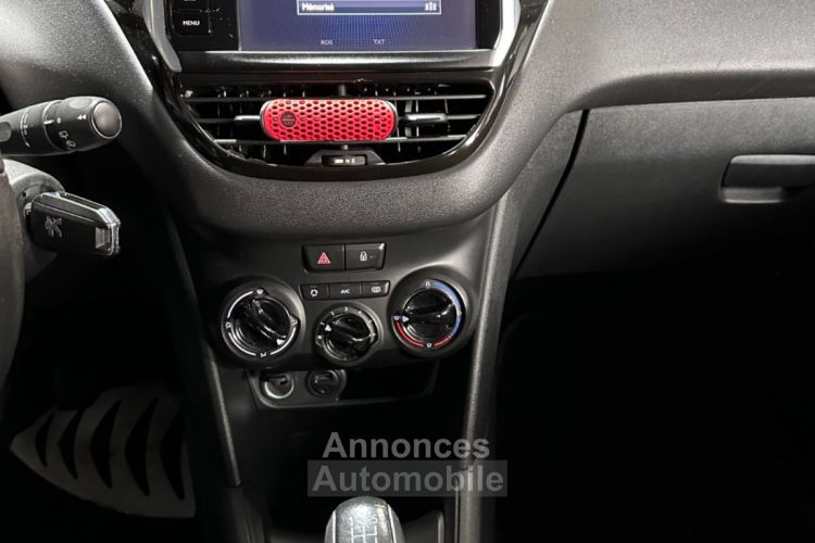 Peugeot 208 1.6 e-hdi 92ch bvm5 style - <small></small> 7.490 € <small>TTC</small> - #24