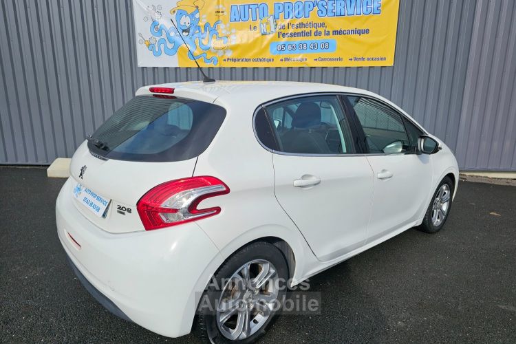 Peugeot 208 1.6 e-HDi 92ch FAP BVM5 Business Pack - <small></small> 7.990 € <small>TTC</small> - #3