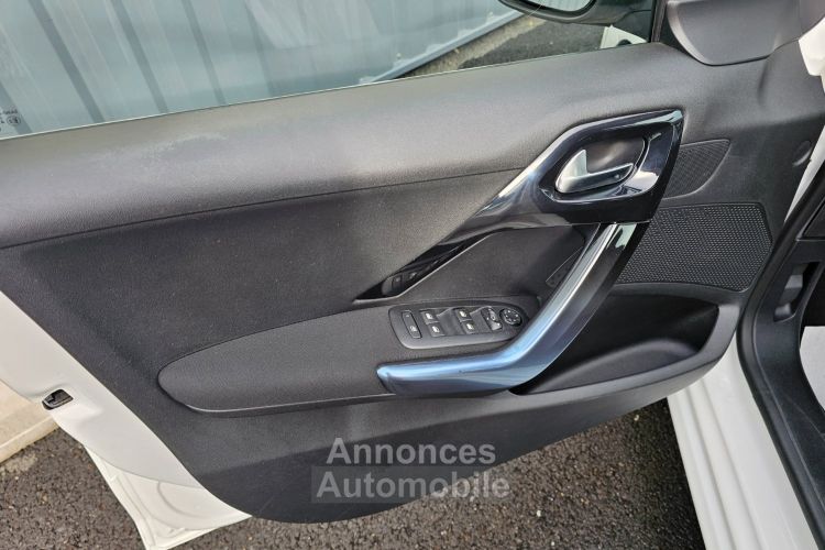 Peugeot 208 1.6 e-HDi 92ch FAP BVM5 Business Pack - <small></small> 7.990 € <small>TTC</small> - #10