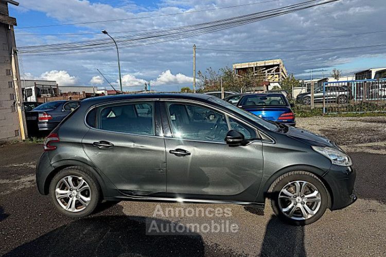 Peugeot 208 1.6 E-HDI ALLURE 5P - <small></small> 4.999 € <small>TTC</small> - #4