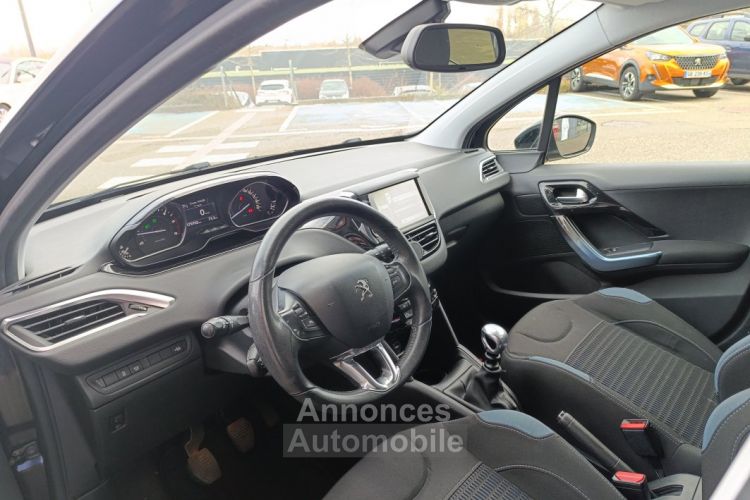 Peugeot 208 1.6 HDi 115 cv ALLURE - <small></small> 7.990 € <small>TTC</small> - #21