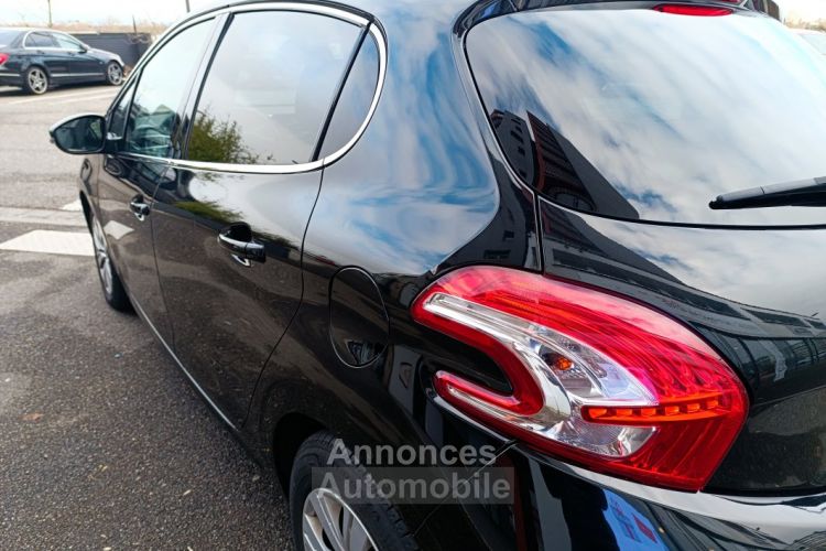 Peugeot 208 1.6 HDi 115 cv ALLURE - <small></small> 7.990 € <small>TTC</small> - #30