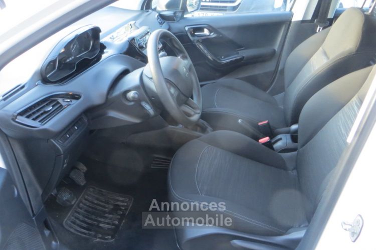 Peugeot 208 1.6 HDI 75 Cv BLUEHDI . 61000 KM ,1 ère Main 2 Places 5 Portes - <small></small> 6.000 € <small></small> - #3