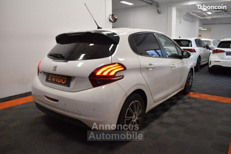 Peugeot 208 1.6 HDI 75ch RADAR AR GARANTIE FIABLE OU REMBOURSÉ - <small></small> 6.990 € <small>TTC</small> - #4