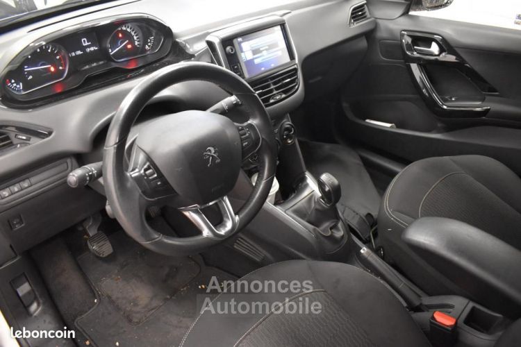 Peugeot 208 1.6 HDI 75ch RADAR AR GARANTIE FIABLE OU REMBOURSÉ - <small></small> 6.990 € <small>TTC</small> - #5