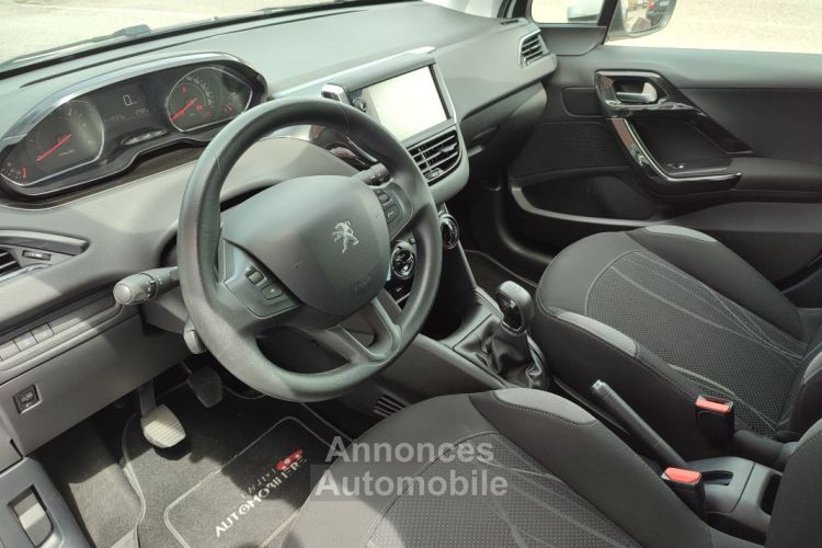 Peugeot 208 1.6 HDI 92 Active - <small></small> 8.490 € <small>TTC</small> - #23