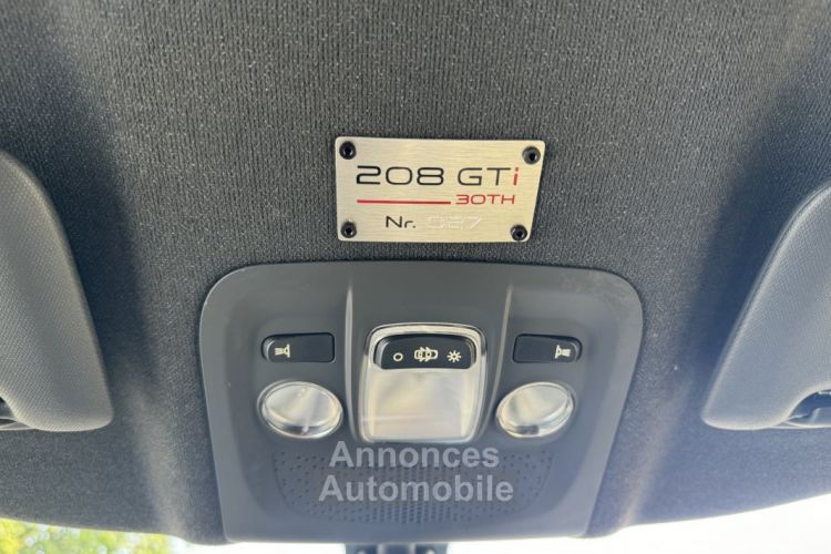 Peugeot 208 1.6 THP 208ch GTI 30th numéroté 27 S&S - <small></small> 18.490 € <small>TTC</small> - #18