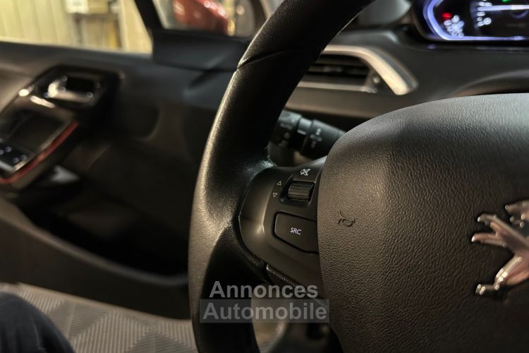 Peugeot 208 1.6 VTi 120ch Roland Garros - TOIT PANO - MOTEUR À CHAINE - RÉVISÉE - <small></small> 8.490 € <small>TTC</small> - #21