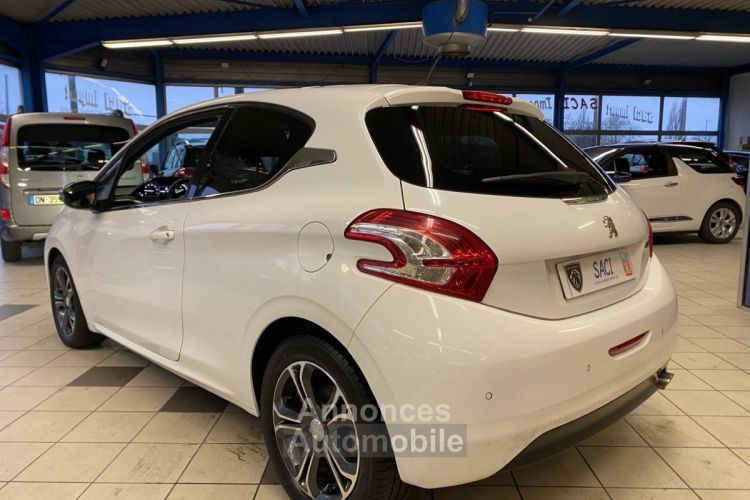 Peugeot 208 1.6 VTi Allure 3p - <small></small> 7.990 € <small>TTC</small> - #7