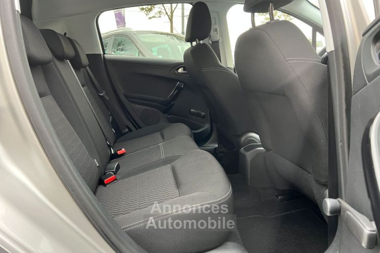 Peugeot 208 1.6HDi 75Ch Style - <small></small> 8.490 € <small>TTC</small> - #4