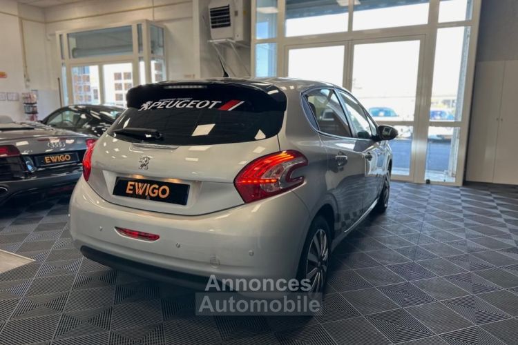 Peugeot 208 1.6l E-HDI 92ch STYLE Carplay Sans Fil Radars AR Distrib ok - <small></small> 7.490 € <small>TTC</small> - #5