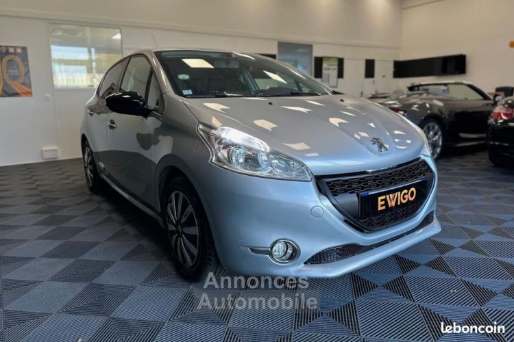 Peugeot 208 1.6l E-HDI 92ch STYLE Carplay Sans Fil Radars AR Distrib ok - <small></small> 7.490 € <small>TTC</small> - #6