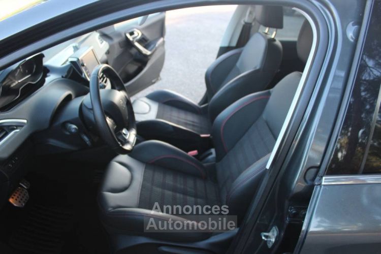 Peugeot 208 1.6L ES EAT6 110CV PACK SPORT/GT-LINE 5 PORTES 09/2015 GARANTIE 6 MOIS MOTEUR/BOITE - <small></small> 12.900 € <small>TTC</small> - #17