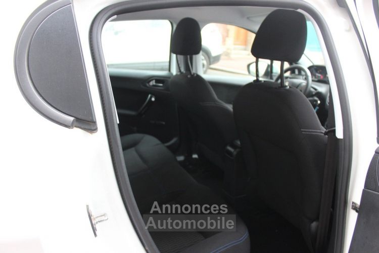 Peugeot 208 (2) 1.2 82 S&S ACTIVE BUSINESS - <small></small> 7.490 € <small>TTC</small> - #7