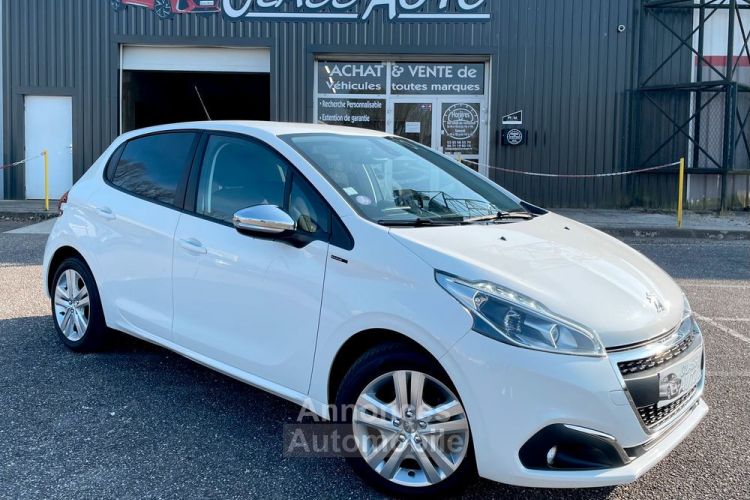 Peugeot 208 (2) 1.2 i 82 cv E6.2 Édition SIGNATURE BVM-5 TBE - <small></small> 9.990 € <small>TTC</small> - #1