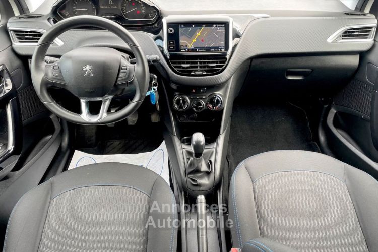 Peugeot 208 (2) 1.2 i 82 cv E6.2 Édition SIGNATURE BVM-5 TBE - <small></small> 9.990 € <small>TTC</small> - #5