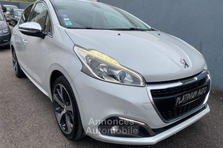 Peugeot 208 (2) 1.2 Puretech 110 S&S Feline 5P - <small></small> 7.990 € <small>TTC</small> - #1