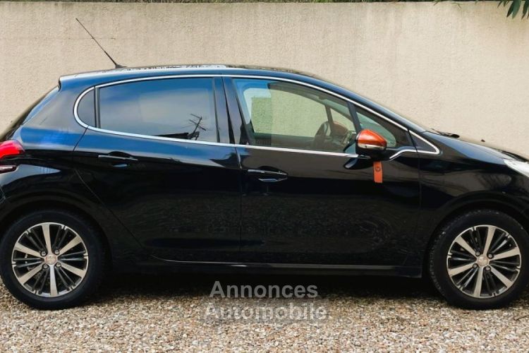 Peugeot 208 (2) 1.2 PURETECH 110 S&S ROLAND GARROS 5P - <small></small> 7.990 € <small>TTC</small> - #8